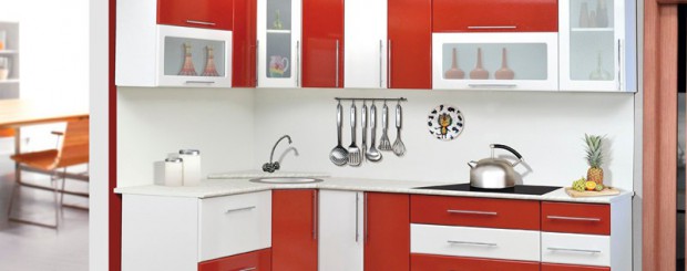 Дизайн интерьера кухни светло-красного и белого цвета