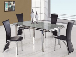 Мебель из стелка: обеденный стол и стулья